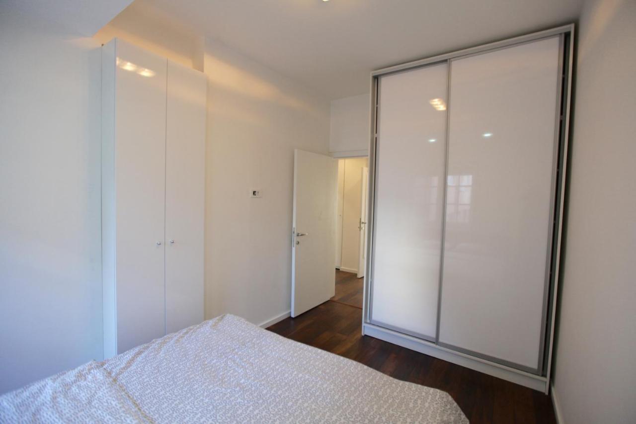 Brick Apartment On Macedonia Pedestrian Street สโกเปีย ภายนอก รูปภาพ