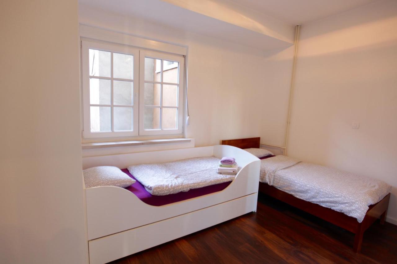 Brick Apartment On Macedonia Pedestrian Street สโกเปีย ภายนอก รูปภาพ