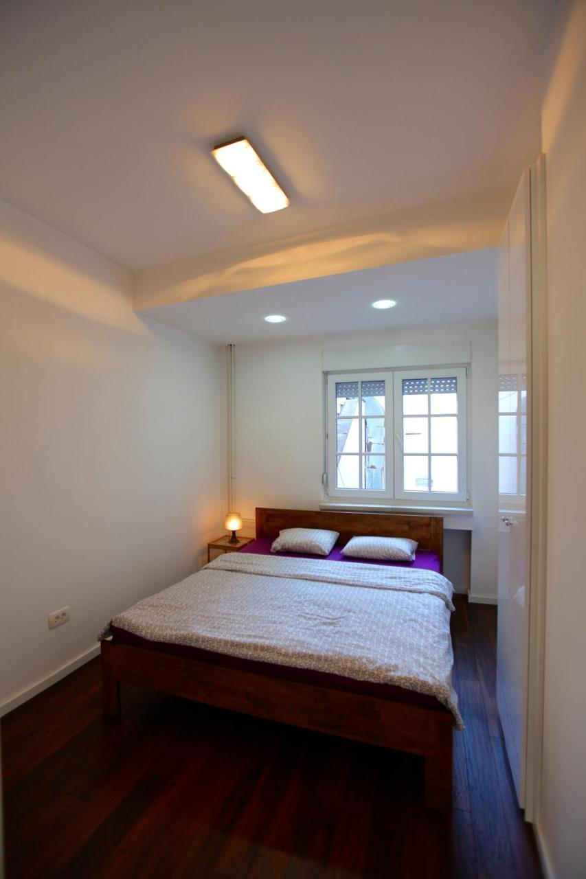 Brick Apartment On Macedonia Pedestrian Street สโกเปีย ภายนอก รูปภาพ