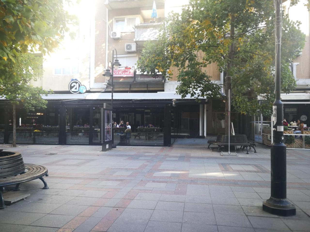 Brick Apartment On Macedonia Pedestrian Street สโกเปีย ภายนอก รูปภาพ